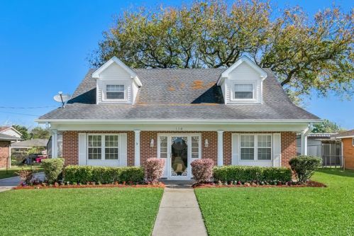 110 Bayhi St, Belle Chasse, LA 70037-2104