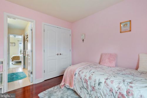 15 Lackawanna Ln, Falling Waters WV  25419-9402 exterior