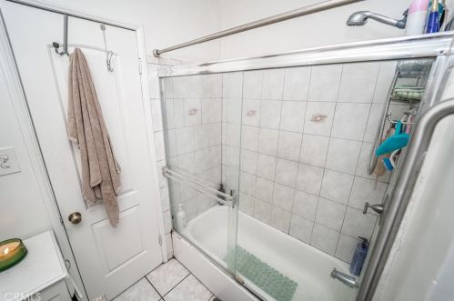 1818 Rose Ave, Compton CA  90221-1006 exterior