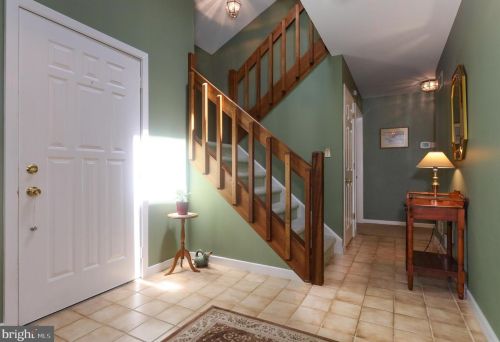 261 Steeplechase Cir, Wilmington, DE 19808-1977