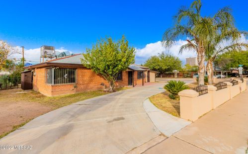 4883 12th St, Tucson, AZ 85711-3603