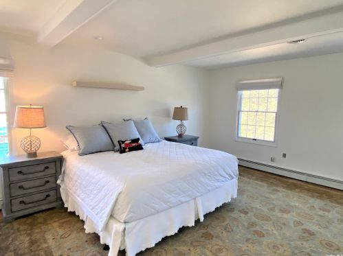 210 Northfield Ln, Southold NY  11971-3930 exterior