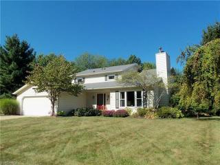 5606 Sunset Dr, Hudson, OH 44236-4042