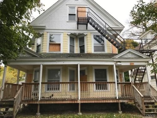 106 Mark Ave, Syracuse, NY 13205-1469