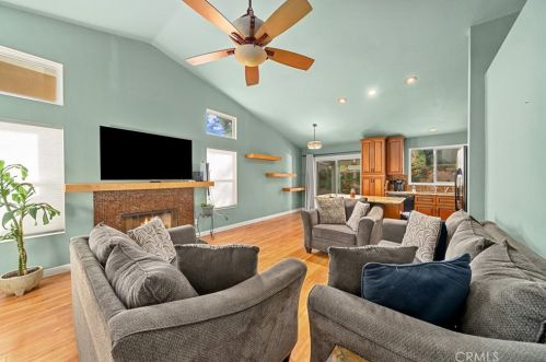 31734 Calle Novelda, Temecula CA  92592-3745 exterior