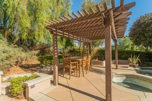 2965 Hillside Dr, West Covina CA  91791-3769 exterior