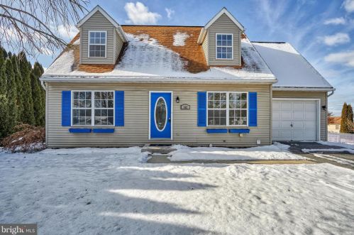 102 Dogwood Dr, Mount Holly Springs, PA 17065-1941