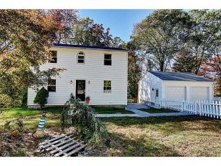 20 Congdon St, Coventry, RI 02816-8020