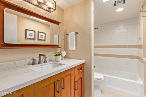 8177 Del Caverna Dr, Scottsdale AZ 85258-2361 exterior