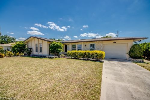 334 47th Ter, Cape Coral, FL 33904-8511