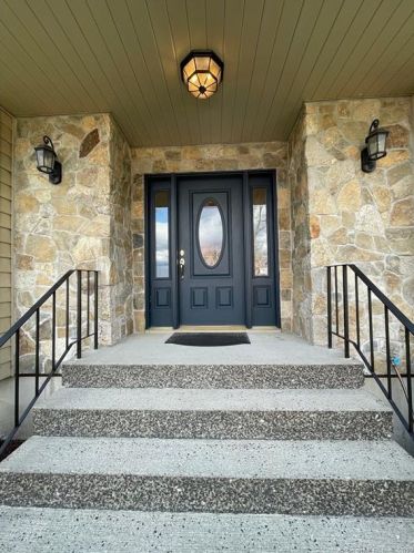 28 Greenknoll Dr, Brookfield Center, CT 06804-2200