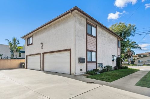 17136 Woodruff Ave, Bellflower, CA 90706-6062