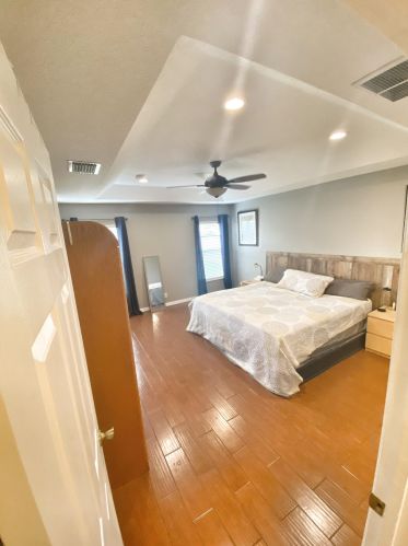 451 Volkerts Ter, Fort Pierce, FL 34983-3872