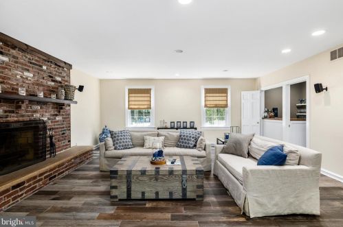 801 Thomas Ave, Riverton NJ  08077-1030 exterior