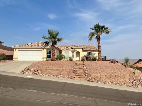3949 Ontell Dr, Bullhead City, AZ 86442-8827