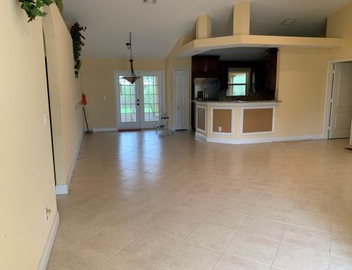 702 Lakehurst Dr, Fort Pierce, FL 34983-2456