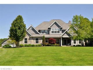 5867 Moorhouse Dr, Wadsworth, OH 44281-8027