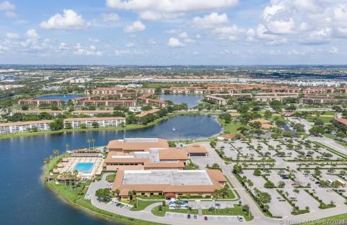 901 128th Ter, Hollywood FL  33027-1991 exterior