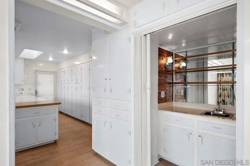 6675 Edmonton Ave, San Diego CA 92122-2518 exterior