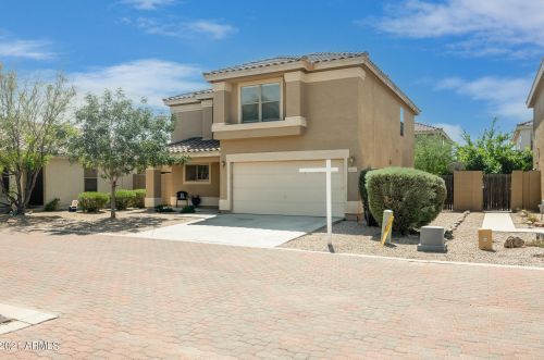 2311 Hazeltine Way, Chandler, AZ 85249-4646