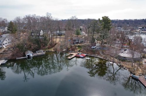 23 Tamarack Rd, Mahopac, NY 10541-1408