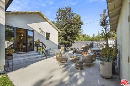 12202 Hartsook St, North Hollywood CA  91601-3961 exterior