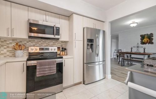 2300 58th Ter, Hollywood FL 33021-3226 exterior