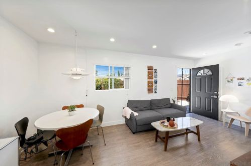 5702 Bakewell St, San Diego CA 92117-4044 exterior