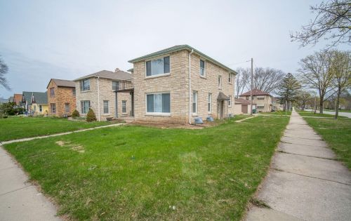 3502 56th St, Milwaukee WI  53216-2816 exterior