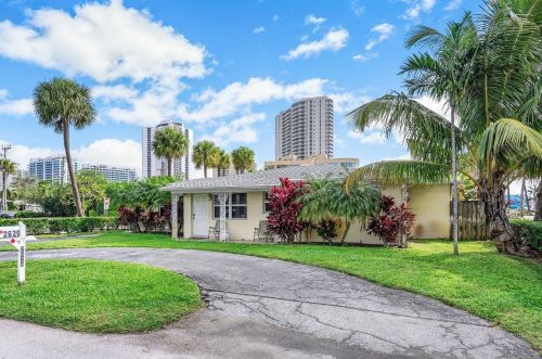 2620 Park Ave, West Palm Beach, FL 33404-3820