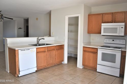 11873 Edgemont Ave, Avondale AZ  85392-5175 exterior