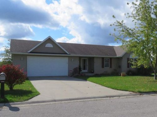 16334 Daisy Ave, Goshen, IN 46528-7926