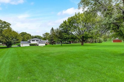 11315 Glenbrook Ln, Thiensville WI  53092-3113 exterior