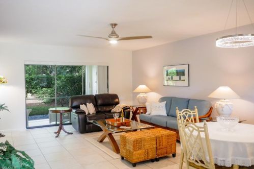 3006 Kings Lake Blvd, Naples, FL 34112-3628