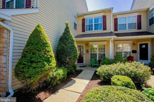 2136 Birch Dr, Miquon, PA 19444-2125