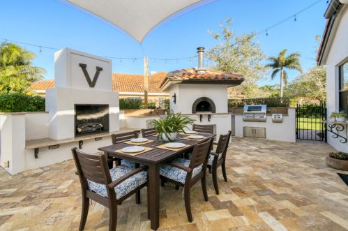 9979 Osprey Pointe Dr, Hobe Sound FL  33455-3023 exterior