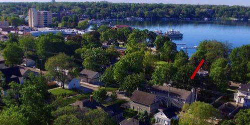 222 Madison St, Lake Geneva, WI 53147-1706