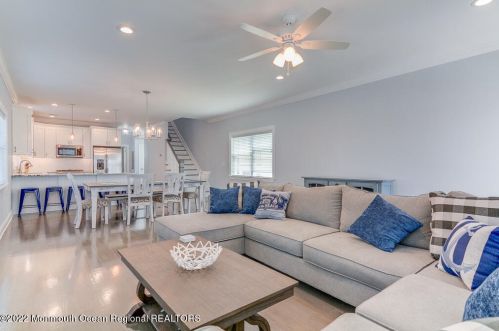 42 Kearney Ave, Pelican Island NJ  08751-1922 exterior