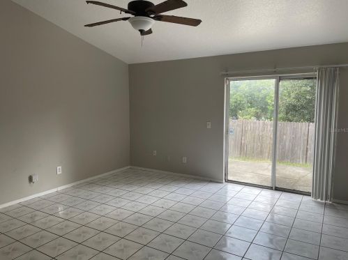 6585 Meritmoor Cir, Orlando FL  32818-2286 exterior