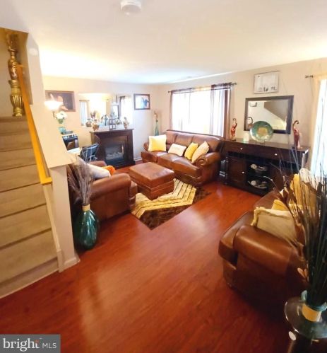 1520 Franklin St, Philadelphia, PA 19147-6421