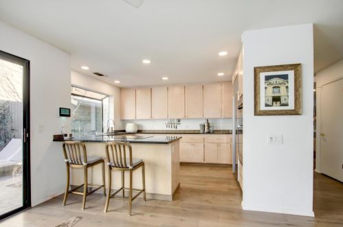 2021 Discovery Village Ln, Rancho Cordova CA  95670-3065 exterior