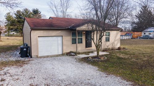 81 3rd Ave, Pataskala, OH 43062-9440