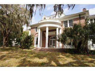 426 Lake Dora Dr, Tavares, FL 32778-3309