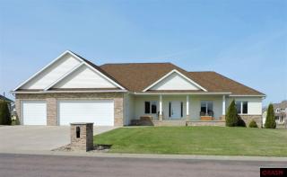149 Hidden Oaks Cir, Mankato MN  56001-5274 exterior