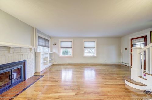 140 Main St, Port Jervis NY  12771-2114 exterior