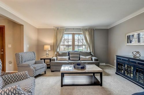 13190 Scarborough Dr, Waukesha WI  53151-6122 exterior