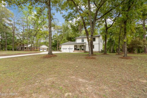 37 Royal Pines Blvd, Beaufort SC  29907-1921 exterior