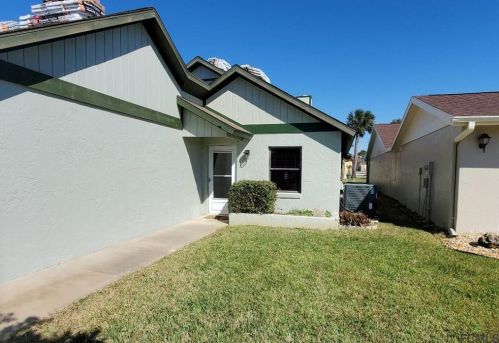 36 Pebble Beach Cir, Flagler Beach, FL 32136-4013