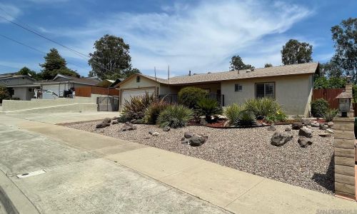9881 Settle Rd, Santee, CA 92071-2121
