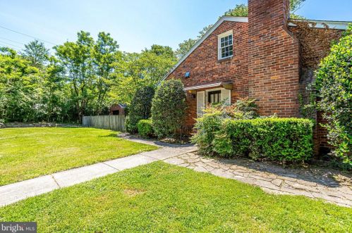 2901 Linden Ln, Falls Church VA  22042-2313 exterior